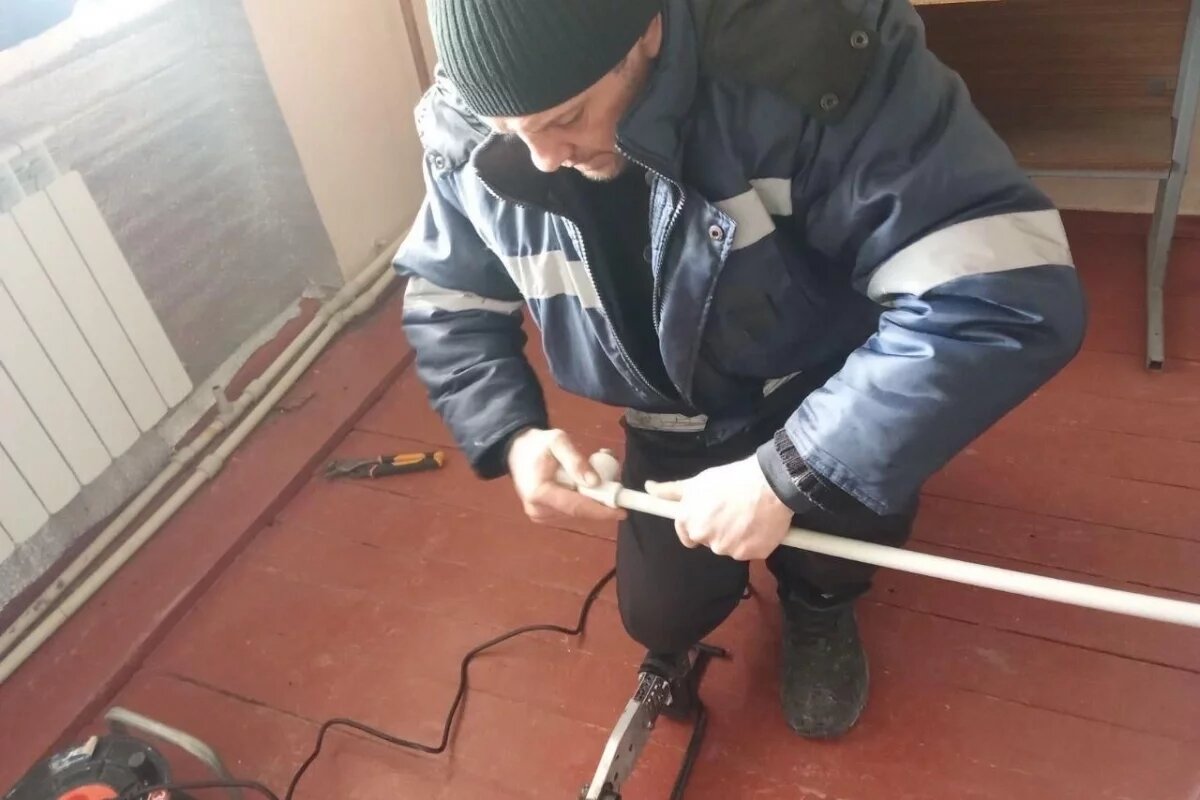    Псковские ремонтники обновили отопление в архиве Херсонской области