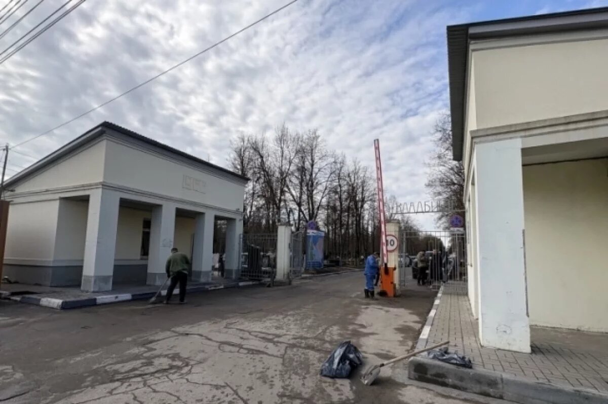    В Туле проверили уборку городских кладбищ