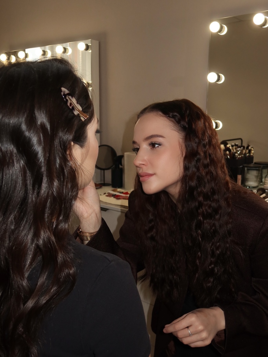 Виолетта Веннман (справа)