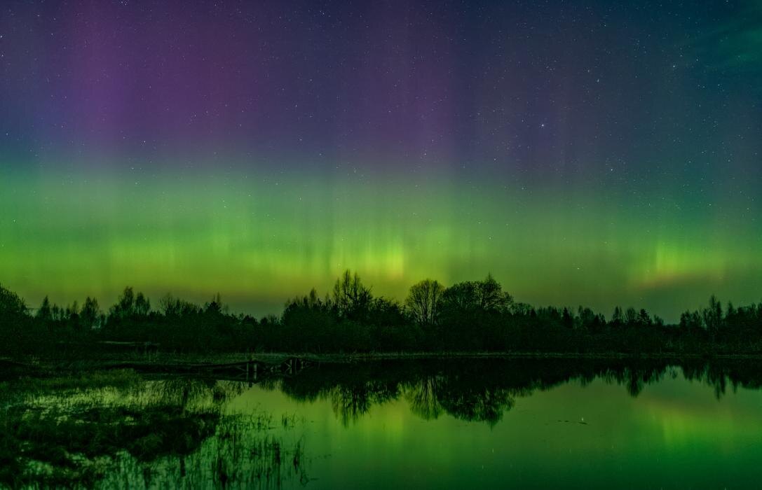 Яркое полярное сияние запечатлели в усадьбе в Печорском районе
Фото: Пётр Митрофанов