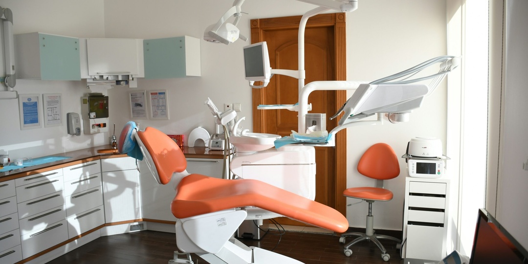 Жительница Владивостока после удаления зуба мудрости получила гнойную опухоль