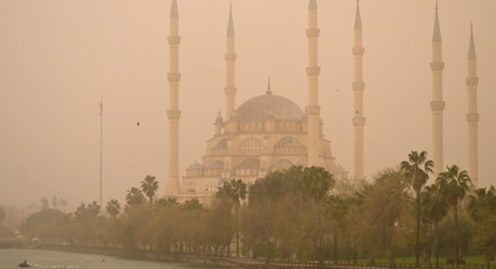 Песок из пустыни Сахара в горах Турции