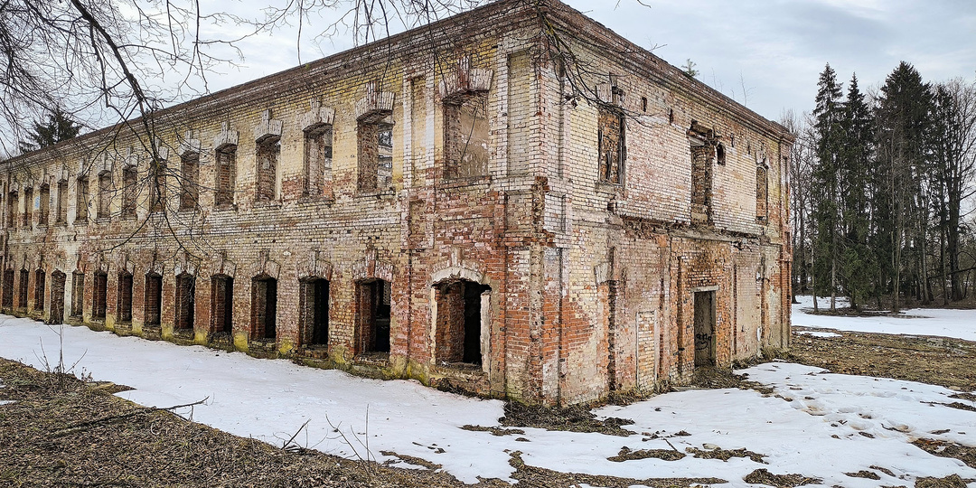 Забытый памятник прошлому – заброшенная фабрика Глухарёва