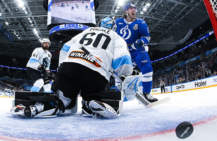    КХЛ, эпизод матча «Динамо» (Москва) — «Динамо» (Минск).Юрий Кузьмин/ТАСС