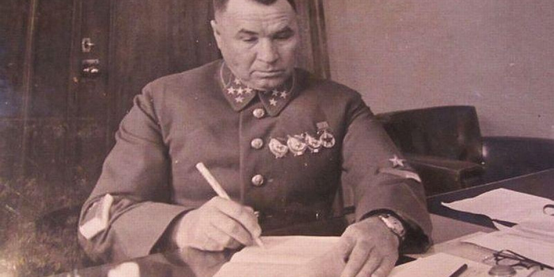 Сталин промолчал, услышав мат в свой адрес: фраза генерала, крикнутая вождю, спасла Дальний Восток и помогла выиграть битву за Москву