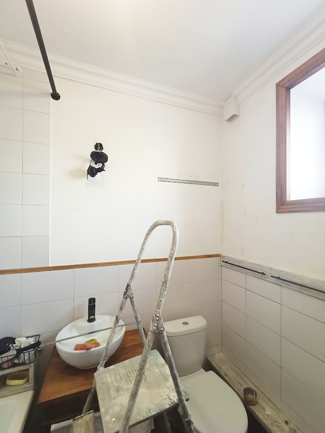 к поклейке обоев готов!