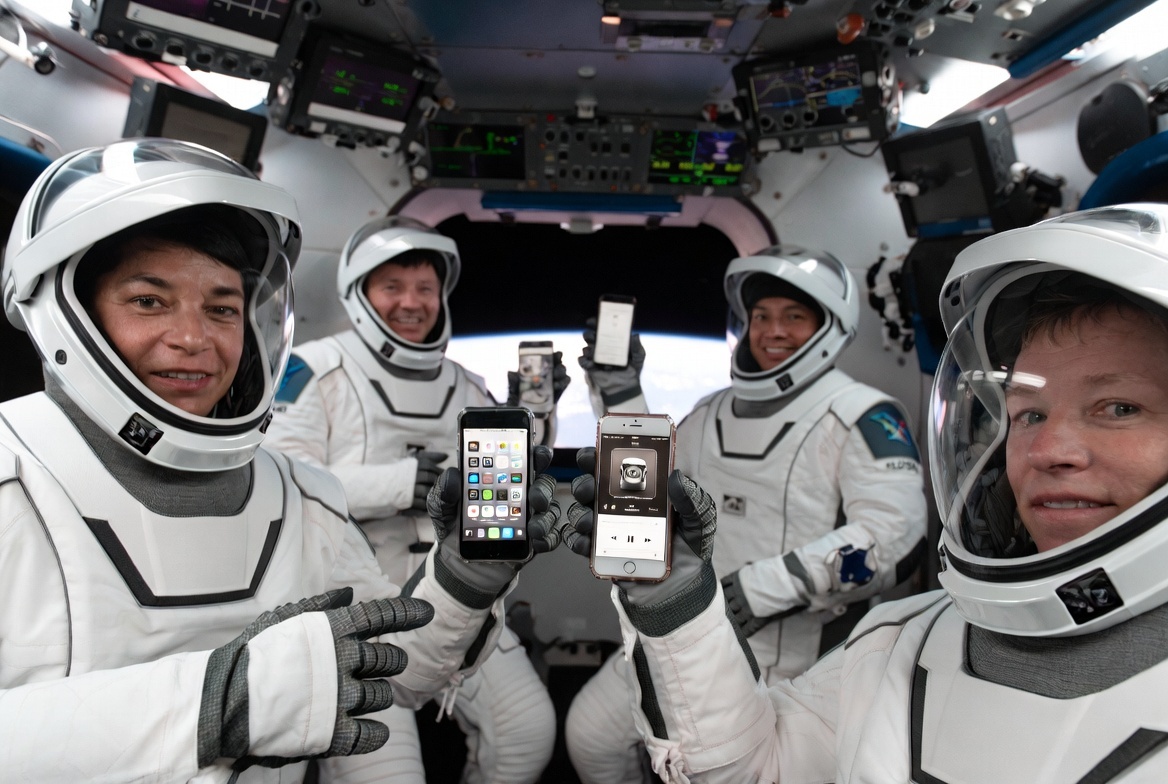 Создано Grok  📷
