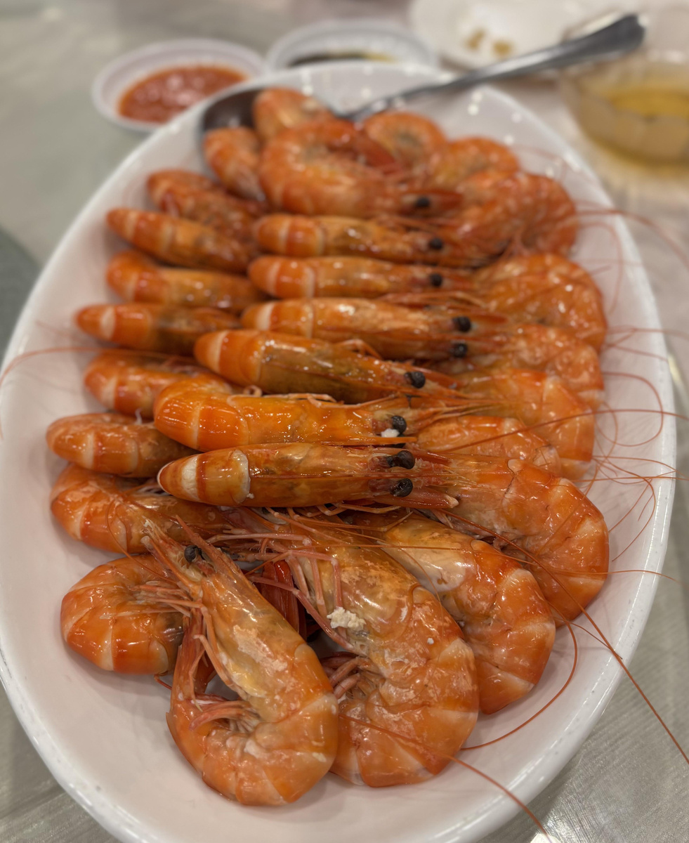 можно пойти в квартал палестинцев, и там купить отличных вареных креветок 