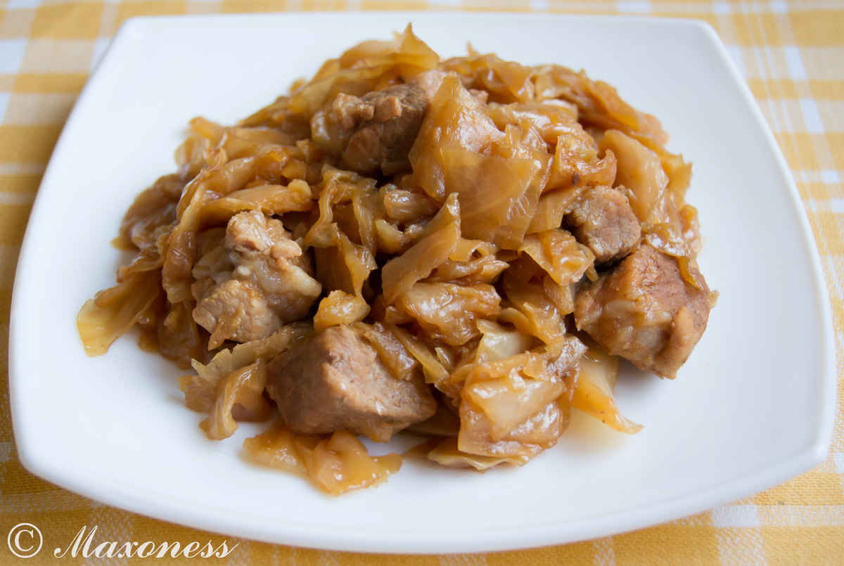Свинина с румяной капустой
