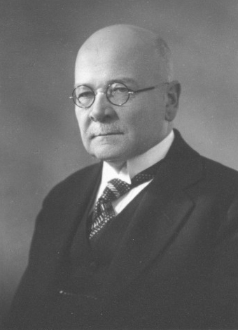 Арттури Каннисто, профессор финно-угорской лингвистики Хельсинского университета и тот самый защитник будущего времени