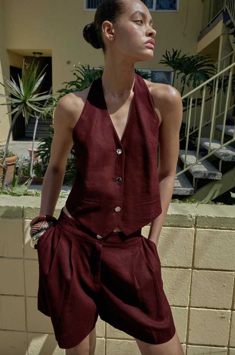 ZARA новая льняная коллекция 2026 жилет и шорты бермуды 