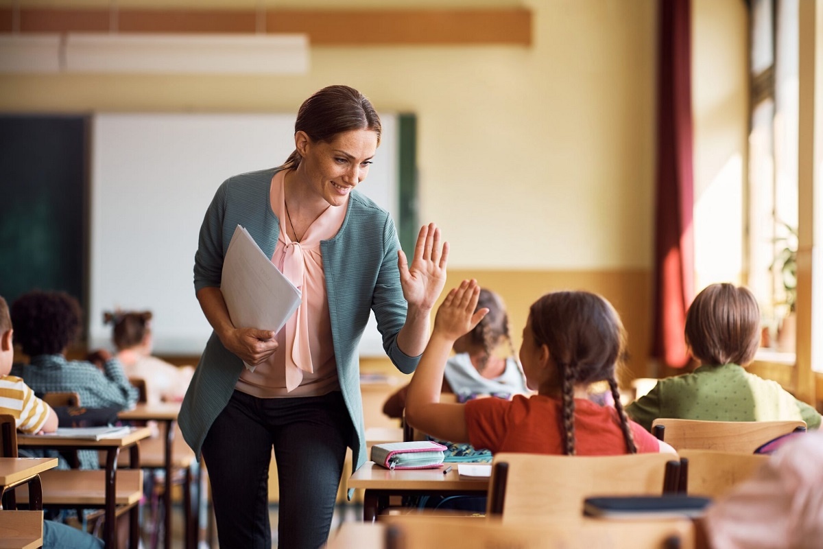 Учителя - главные люди в нашей стране! Давайте беречь и ценить их! 