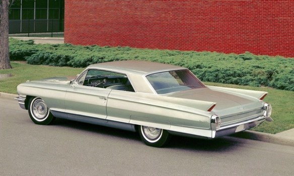 В 1962 году Cadillac был высшим символом статуса в американском автомобилестроении. 