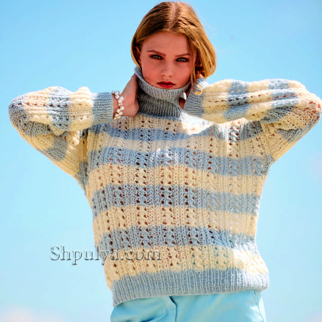 Ажурный пуловер с воротником гольф