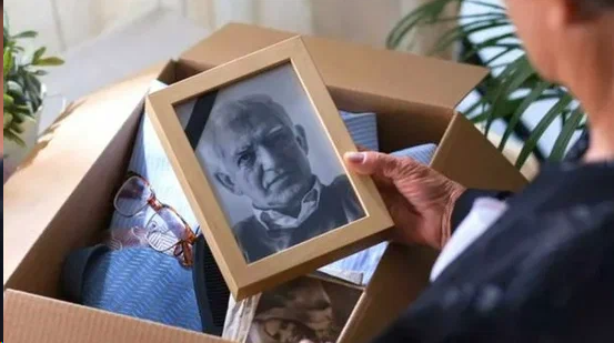 Что делать с вещами умерших: три ошибки, которые мы совершили, и одна мудрость, которая нас спасла