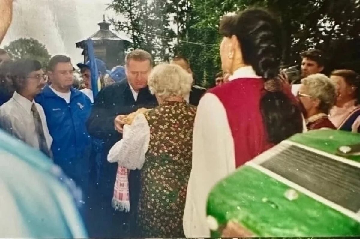    Опубликованы редкие кадры Владимира Жириновского в Новосибирске