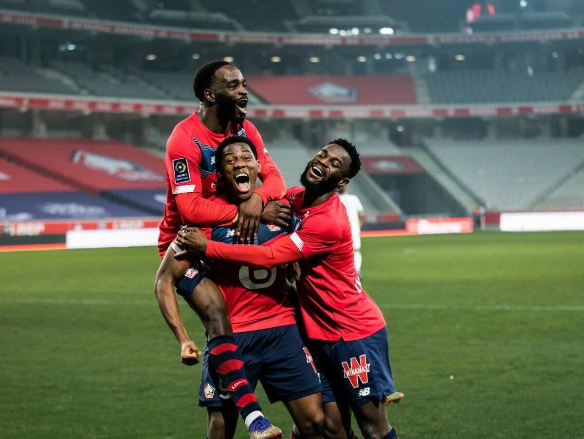    Футболисты "Лилля" | © официальный твиттер клуба "Лилль"