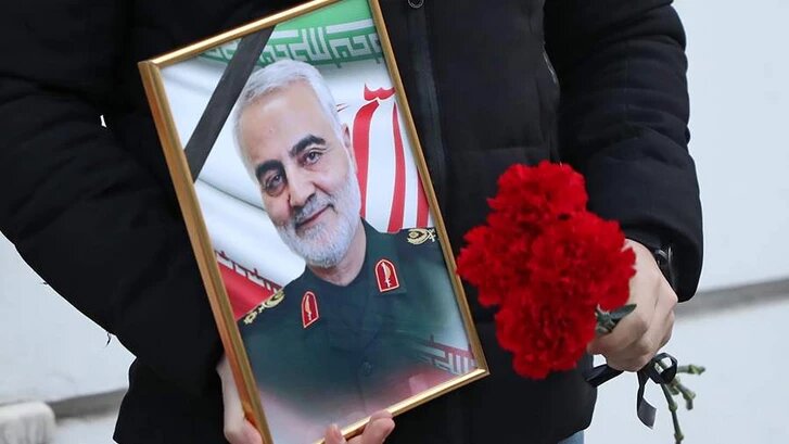 В США задержали родственниц убитого иранского генерала Сулеймани.