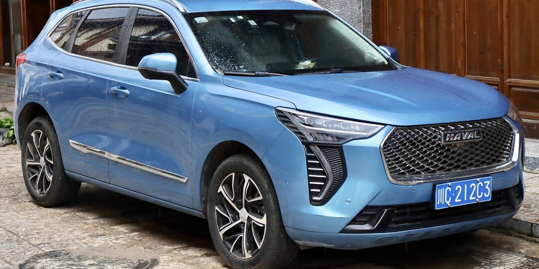 Стало известно какие SUV россияне покупали в марте 2026