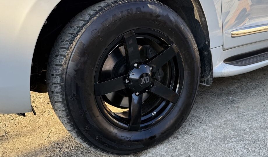 С 6 апреля водителей начнут штрафовать за такой тип колёс