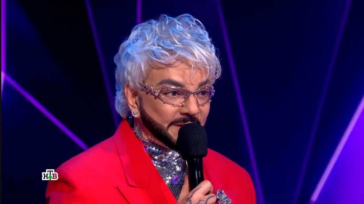 Кто снял маску в 9 выпуске «Маски» 5 апреля: Колибри уходит, и это точно Зара? Колибри покинет проект. И под её маской скрывается певица Зара. 