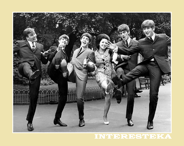 1963.09.10. Рядом с ''The Beatles'' в саду ''Victoria Embankment Gardens'' (г.Лондон) - лидер группы ''Billy J. Kramer With The Dakotas'' Билли Джей Крамер и британская певица Сьюзен Моэн.