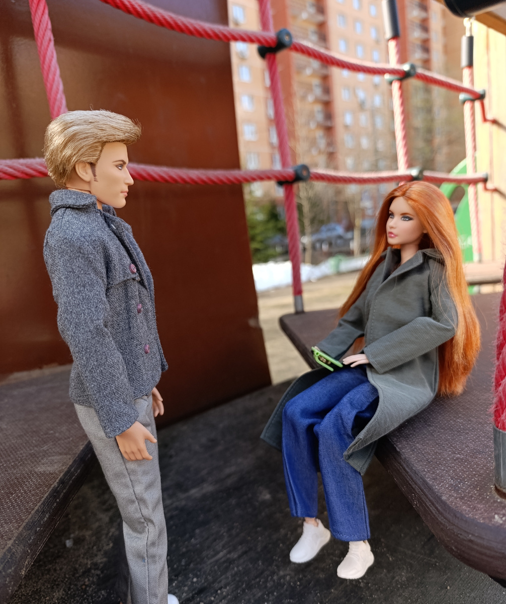 Эшли кивнула,но на мгновение её взгляд стал серьезнее: