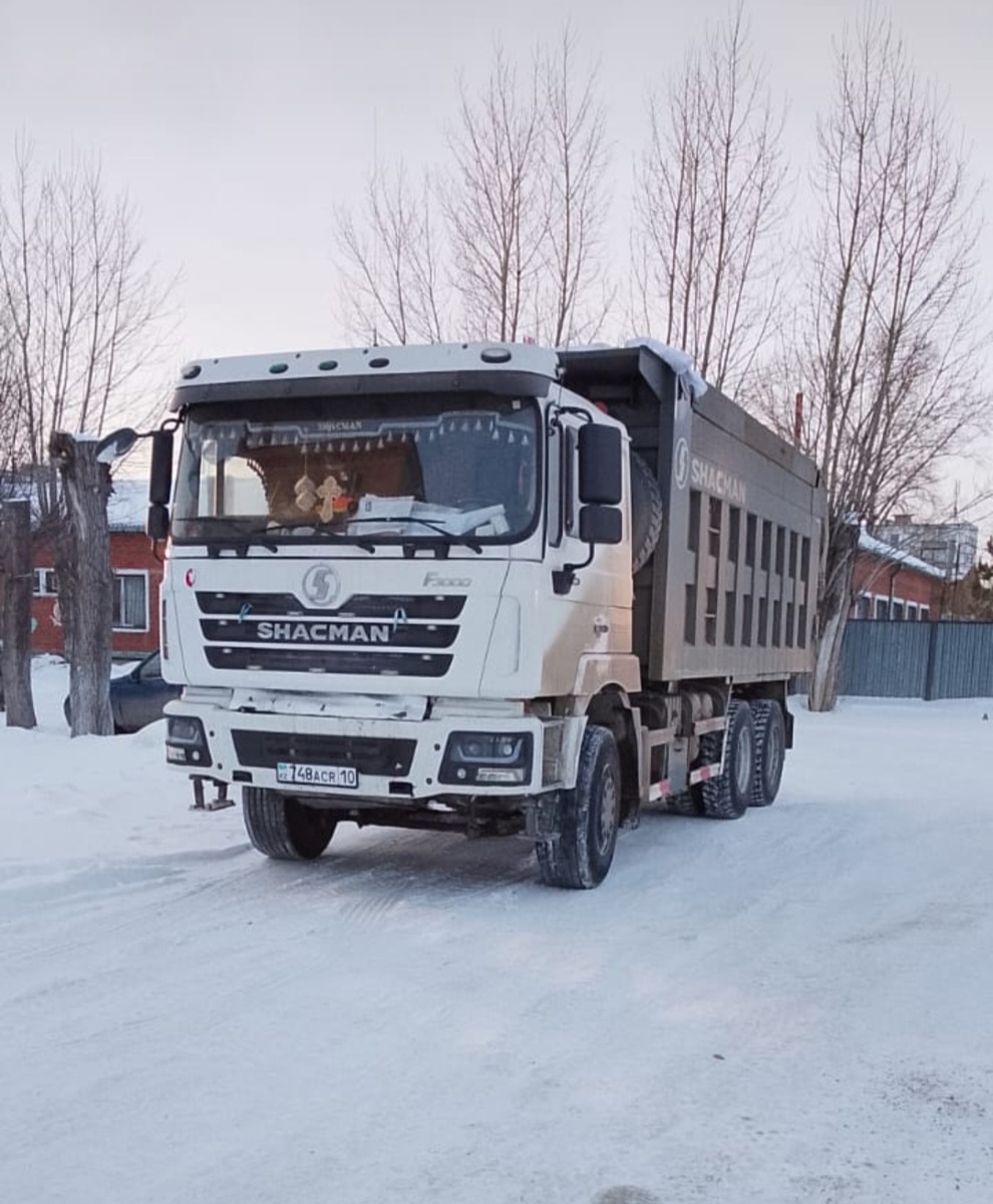 Вот на этом красавце муж ездит в рейсы.