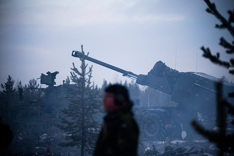    Несмотря на все фактические разногласия, несмотря на то, что страны Прибалтики действительно ведут крайне агрессивную политику в отношении России, — до боевых действий, спустя годы после Второй мировой, на этом участке еще ни разу не доходило.   
Фото: © IMAGO/Jouni Porsanger / www.imago-images.de / www.globallookpress.com