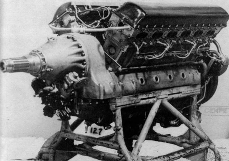 Двигатель АМ-37 разработки КБ-24 (далее КБ-300) А.А. Микулина. Фото и книги: Котельников В.Р. Отечественные авиационные моторы (1910 – 2009). М., Университет Дмитрия Пожарского – Русский фонд по образованию и науке, - 2010 г.