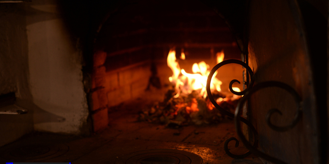 Две квартиры пострадали при пожаре в девятиэтажке в Томске