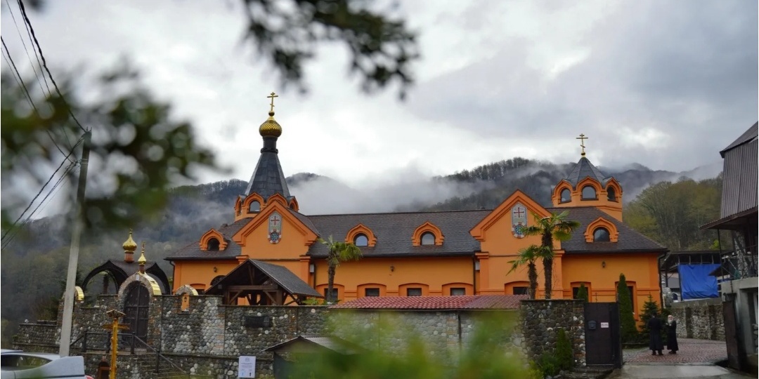 Крестовая пустынь