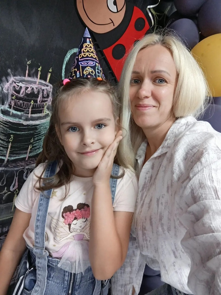    С августа по октябрь Софья прошла 33 сеанса лучевой терапии. Фото: предоставлено Александром Родвиловым.