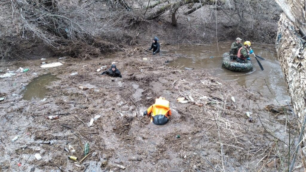     В Октябрьском районе продолжаются поиски пропавшего ребёнка Оренбуржье
📷    В Октябрьском районе продолжаются поиски пропавшего ребёнка Оренбуржье
