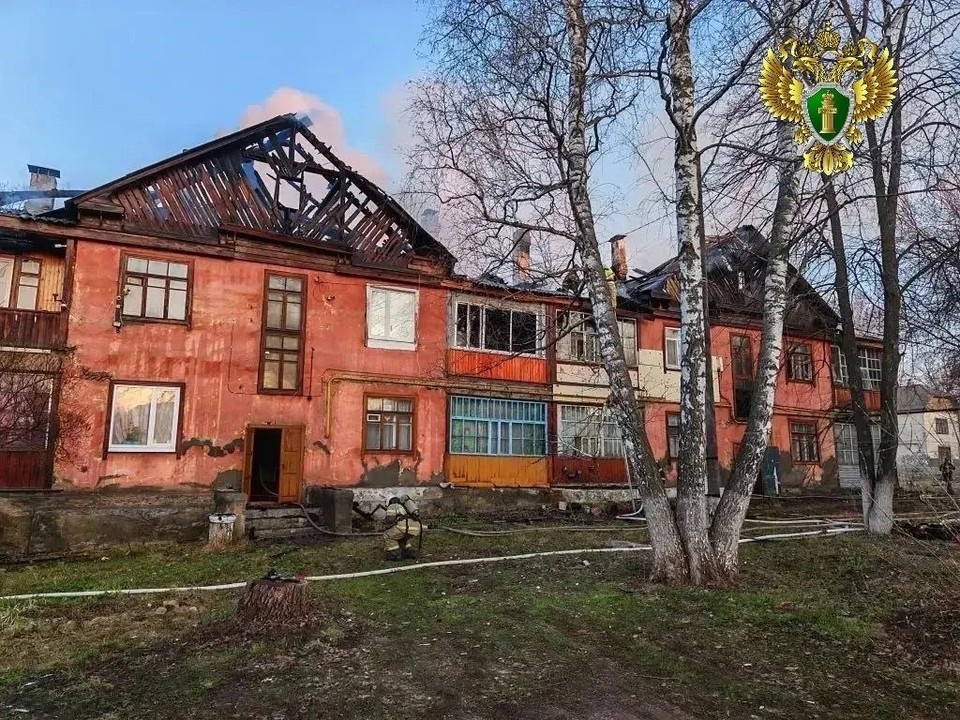    Горел дом, признанный аварийным два года назад. Фото: Прокуратура Самарской области.