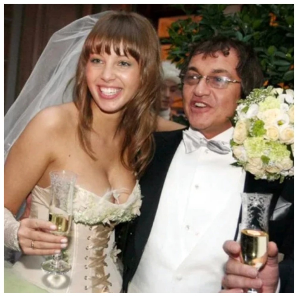 С Дмитрием Дибровым у Полины была роскошная свадьба. Белое платье, бесконечная фата и толпы звездных гостей