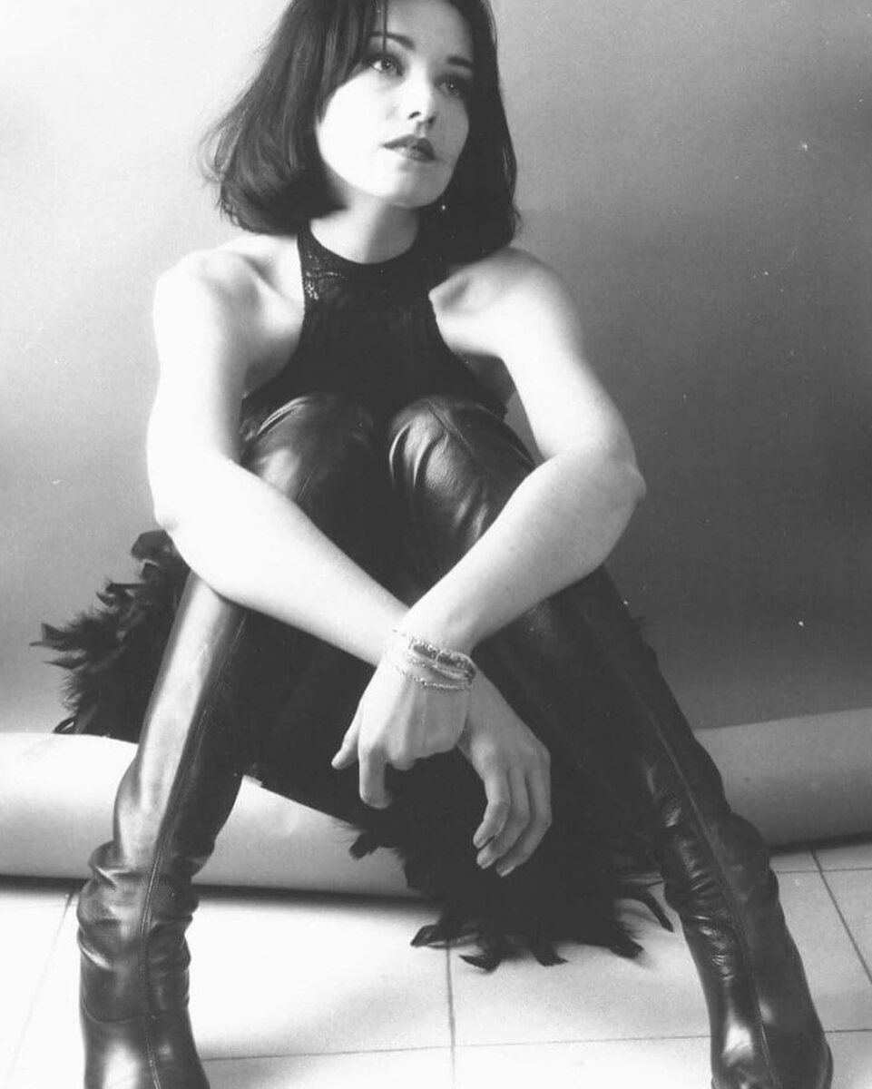 Елена в молодости