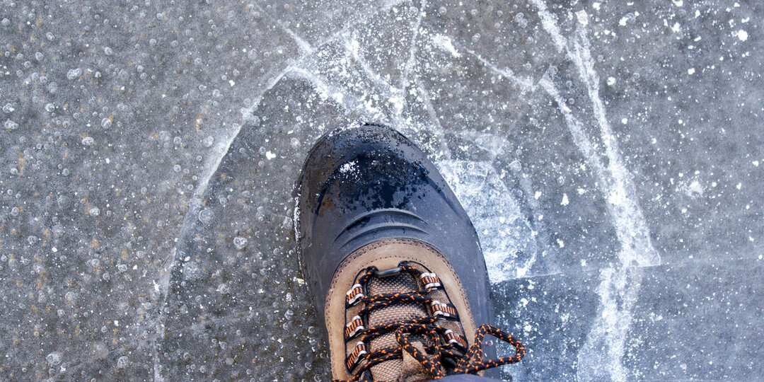 На Урале не смогли спасти ребенка, провалившегося под лед во время прогулки с друзьями