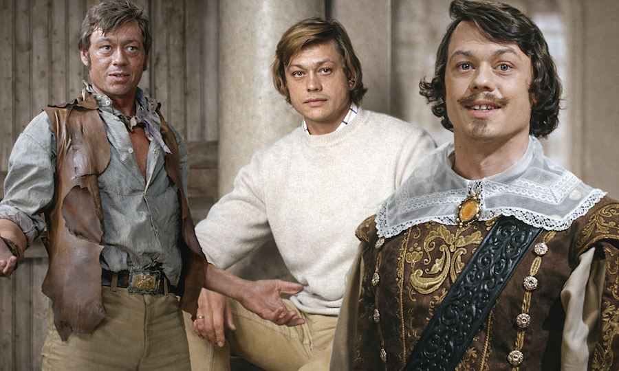 «Я прекрасно понимаю, что после меня ничего не останется... Я существую только в ту минуту, когда стою на сцене»: Николай Караченцов