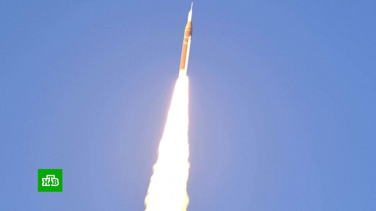    Orion с астронавтами успешно вышел на орбиту на пути к Луне