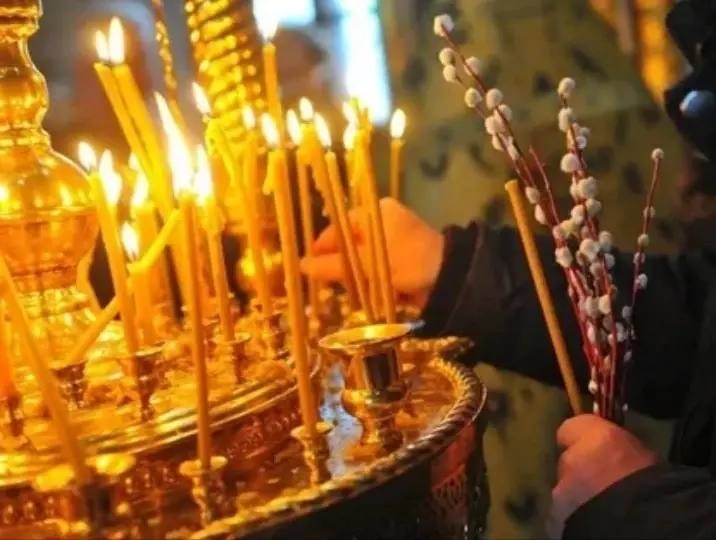     Мэр Курска поздравил жителей города с праздником Вербного воскресенья
