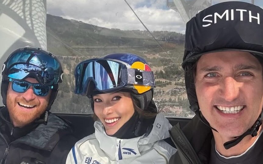 В сети появилась старая фотография принца Гарри, которую выдают за новую