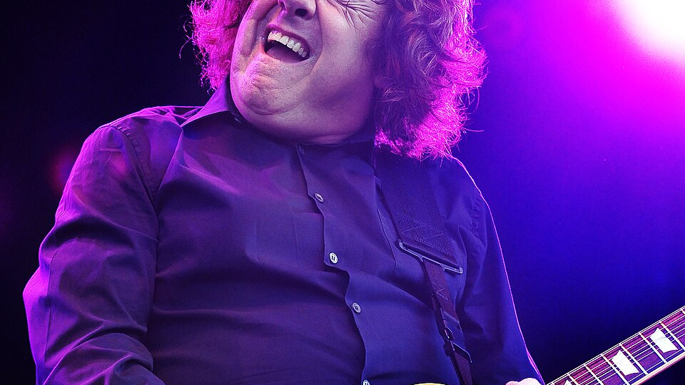 🎸 4 апреля родился Гэри Мур (1952–2011) — гитарист-виртуоз, изменивший звучание блюза и хард-рока.