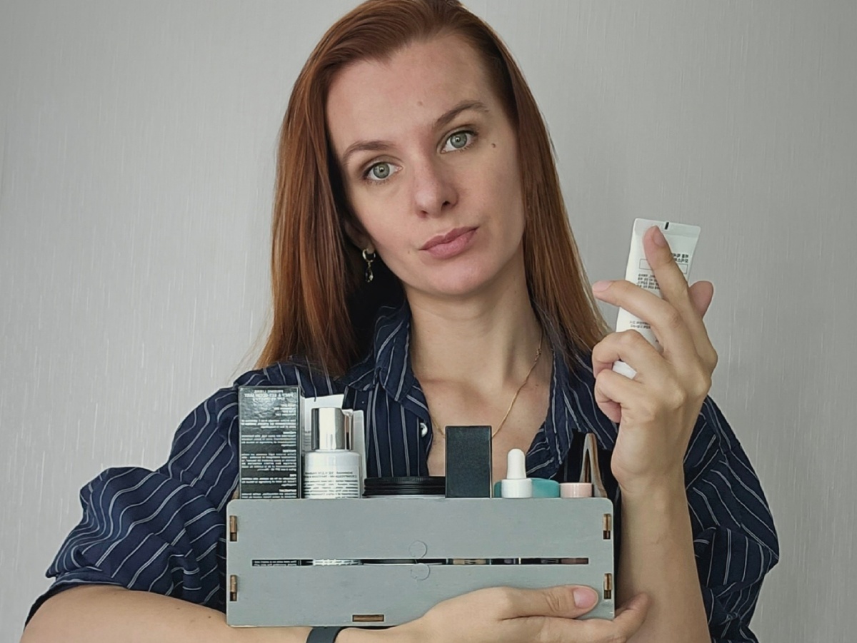 Многие берут пример с блогеров, у которых всегда куча косметики. Но мы тестируем разное не для того, чтобы вы скупили все, а для того, чтобы у вас был выбор! Обычному человеку не нужно 50 банок с кремами и сыворотками! 