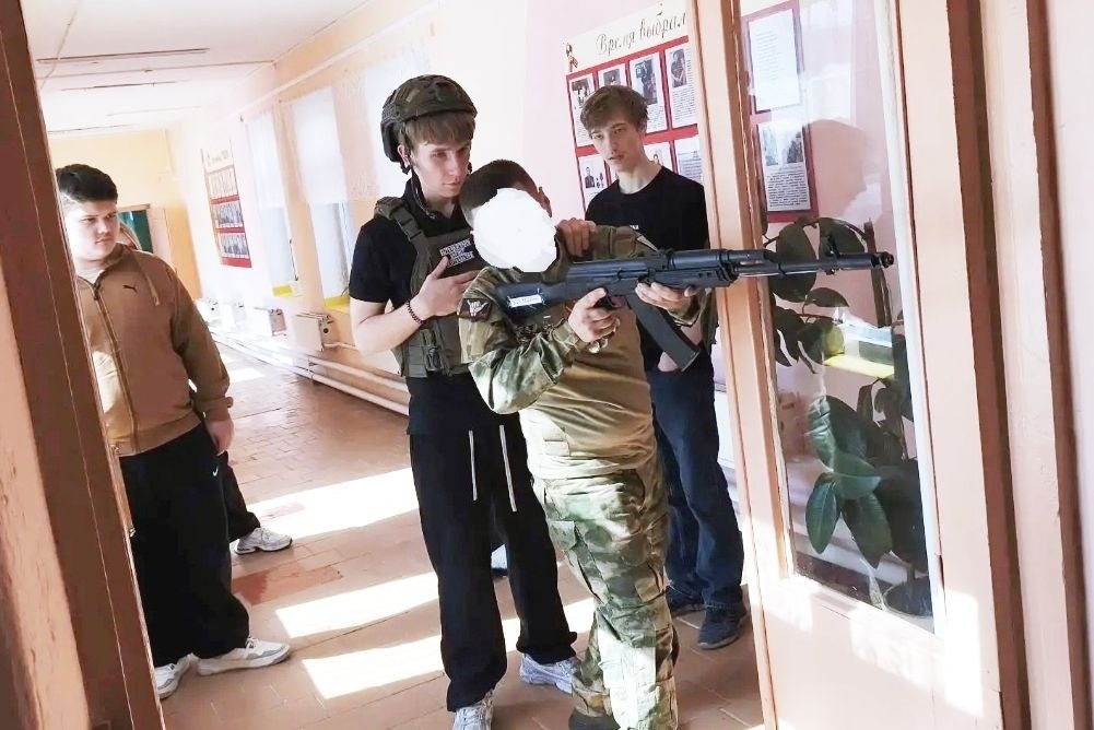 Военные волонтеры