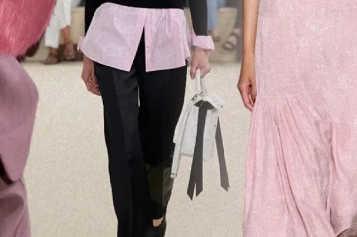    Стилисты назвали самый популярный цвет весеннего сезона