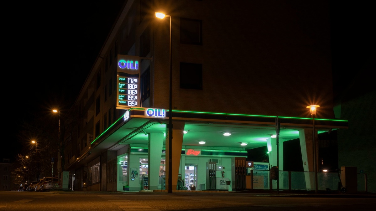     АЗС в Киле (Германия)   
undefined