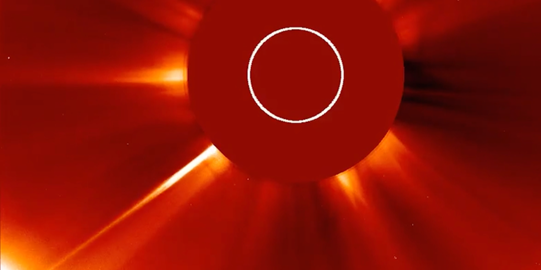 Ярчайшая комета года исчезла в недрах Солнца