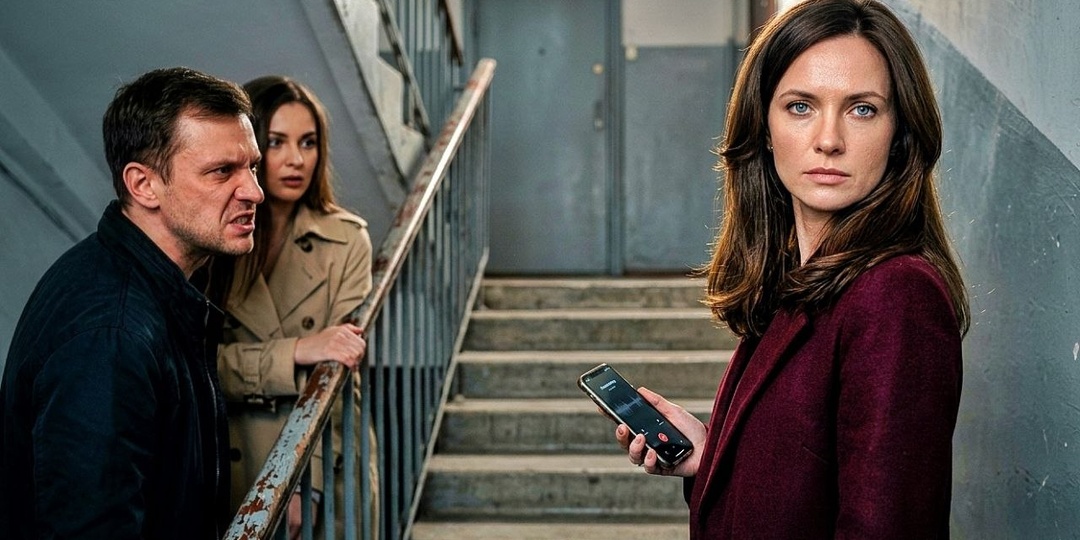 Муж пообещал новой пассии мой загородный дом, но встретился с бабушкой, которая выставила его за калитку