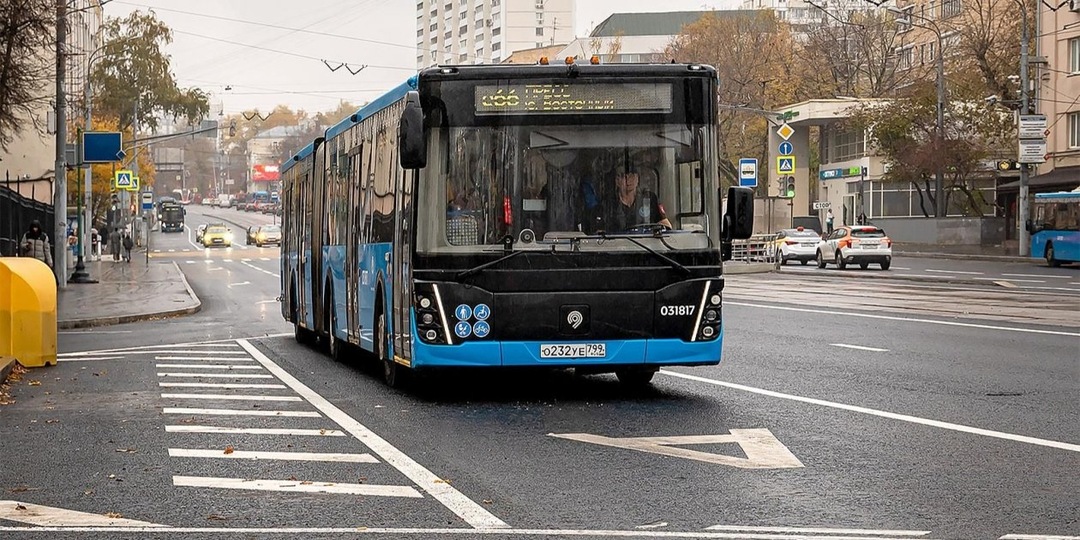 Новые выделенные полосы ввели на загруженных дорогах Москвы